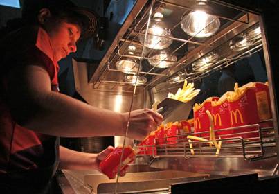 Роспотребнадзор начал проверки ресторанов «Макдоналдс» по всей стране