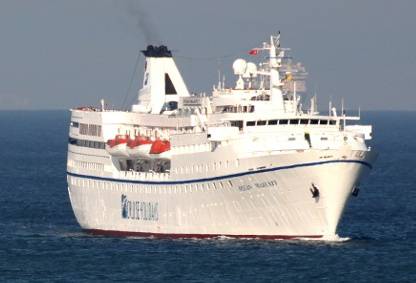 Круизный лайнер с немецкими туристами прибыл в Крым, проигнорировав санкции ЕС