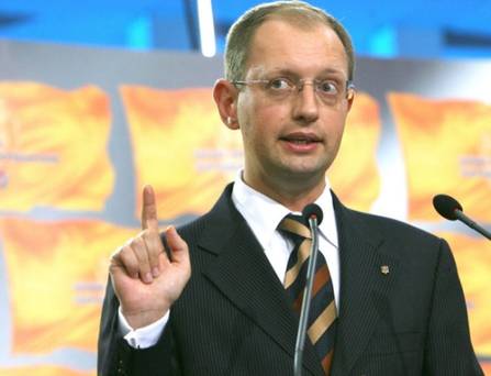 Яценюк просит украинцев отдать долги за газ