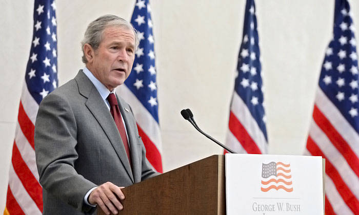 Антироссийский вестерн Буша. Экс-президент США озвучил рецепт, как развалить Россию