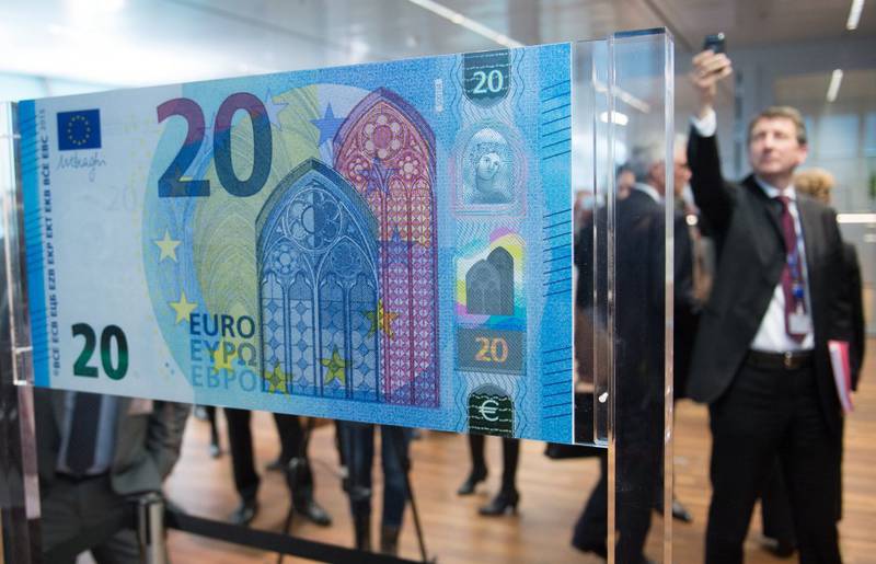 Вышла в свет новая банкнота номиналом в 20 евро