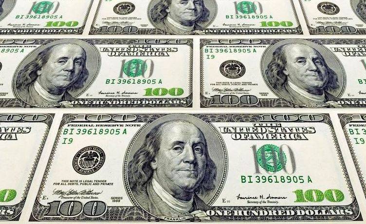 Санкции США ведут к обвалу доллара как мировой резервной валюты