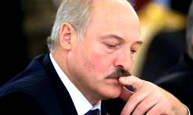 Лукашенко: Мы будем воевать против россиян, если они попытаются захватить наши земли