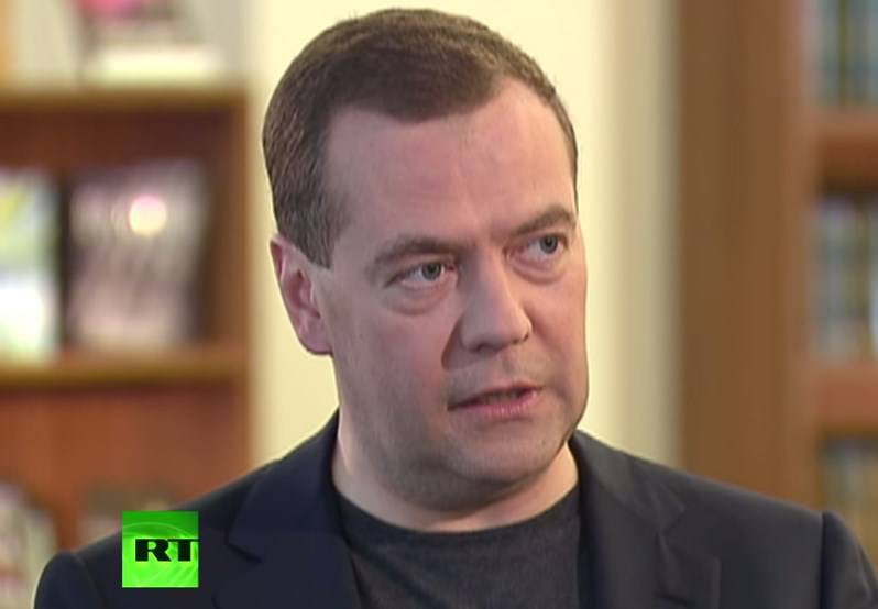Медведев: В настоящий момент сложилась реальная цена рубля
