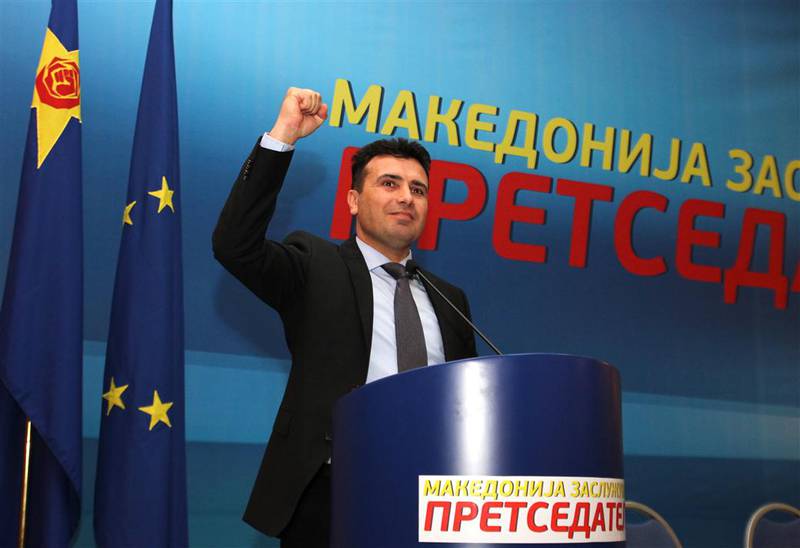 По украинскому сценарию: Лидер оппозиции Македонии пригрозил бойкотировать переговоры о выходе из кризиса