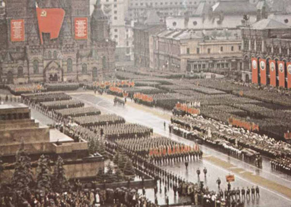 Роковая ошибка Гитлера: Он просто не понимал что такое советский народ