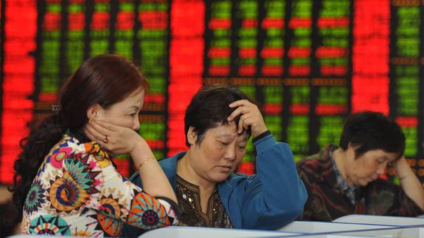 Китай тушит пожар на фондовом рынке и смотрит в бездну