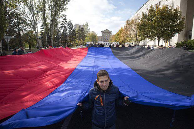 Что может предпринять Киев и чем для него опасен особый режим самоуправления ДНР