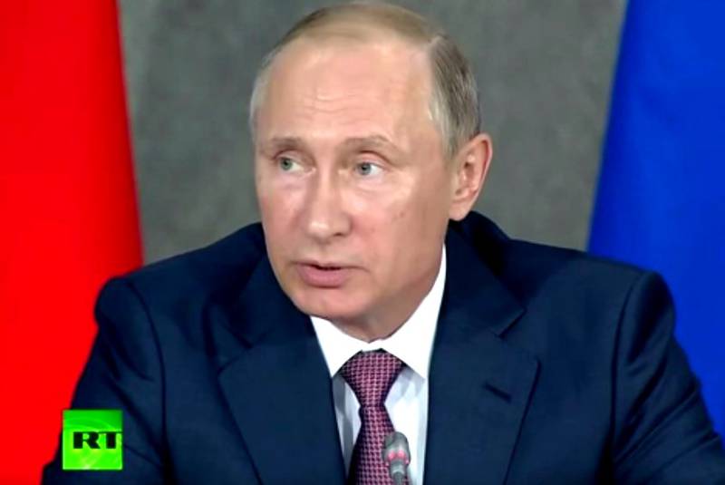 Владимир Путин проводит заседание Президиума Госсовета в Крыму