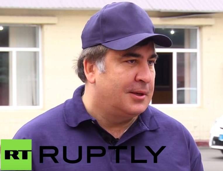 Михаил Саакашвили попробовал себя в роли полицейского