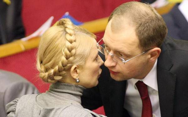 Маленькие интриги большой политики: Яценюк и Тимошенко