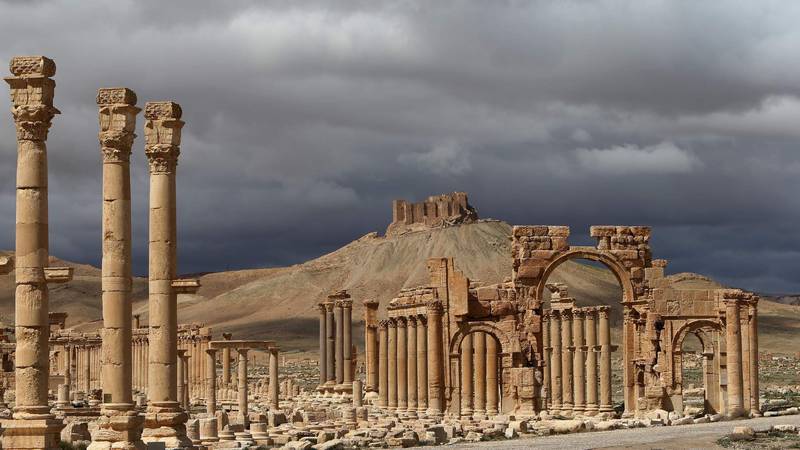 Почему ИГ разрушает древние реликвии?