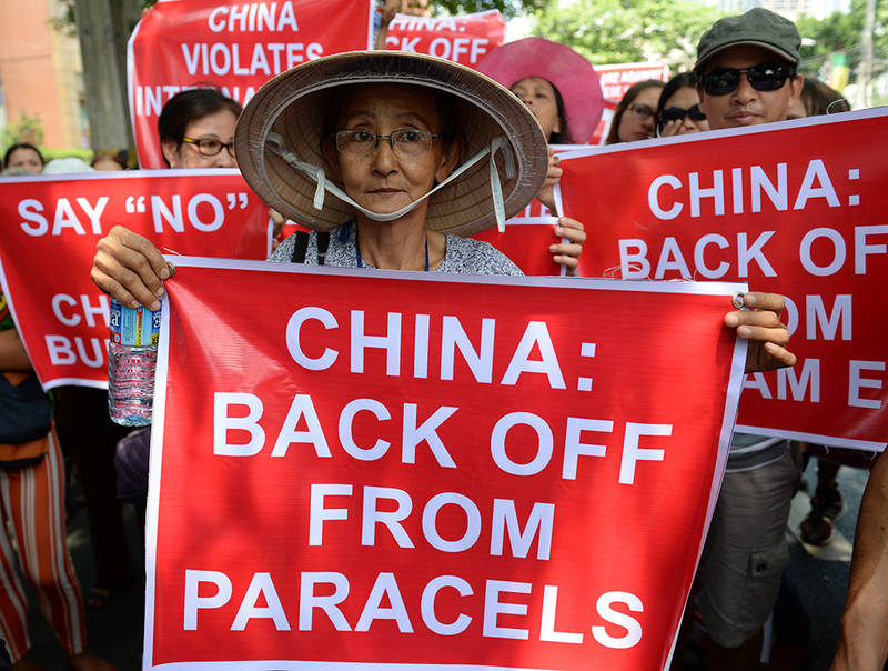 Вьетнам протестует против действий КНР в оспариваемых водах