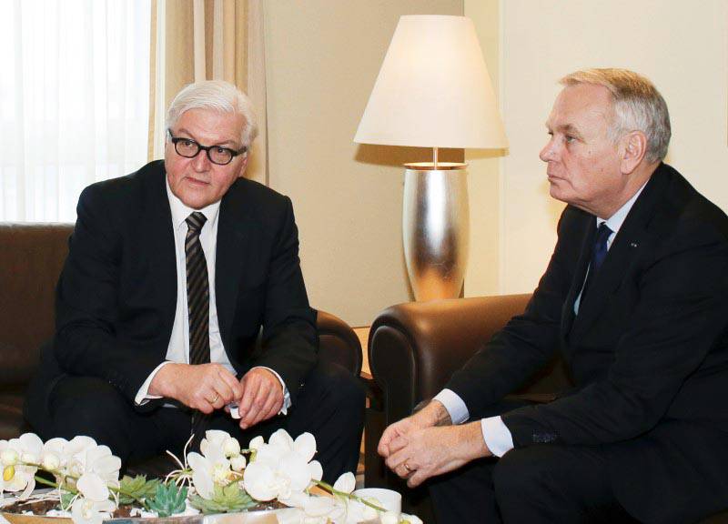 Германия и Франция требуют отставки Арсения Яценюка