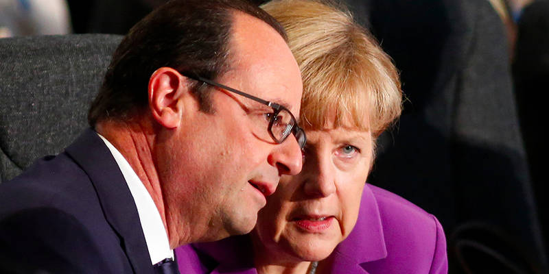 Олланд и Меркель: Миграционный кризис нужно решать на уровне ЕС