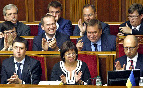 Украина со 2 по 7 февраля: министры разбегаются