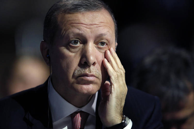 Эрдоган в проруби между «новой» и «старой» Турцией