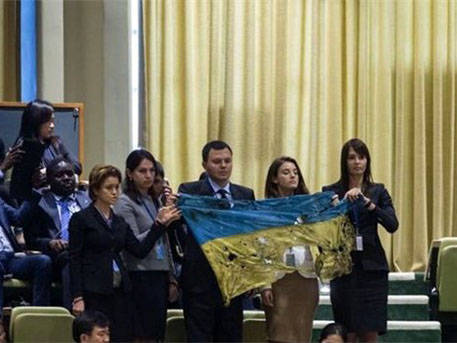 Стяг раздора: 26 лет назад на Украине впервые подняли сине-желтый флаг