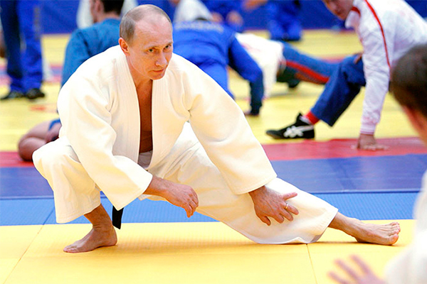 10 Путинских ударов: серия добивающих и нокдаун в челюсть