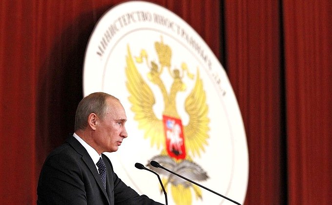 Выступление В.Путина на совещании послов и постоянных представителей РФ