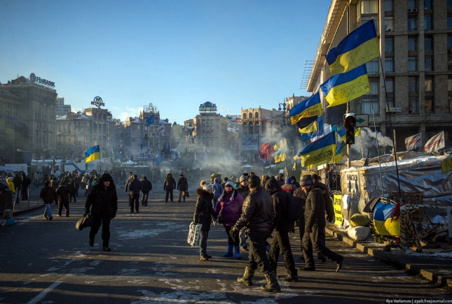 Третий майдан на пороге: депутаты Рады призывают людей нести шины и флаги