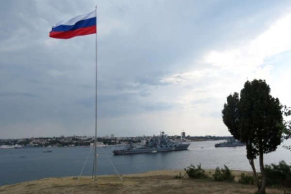 Уничтожен флаг России над Севастопольской бухтой