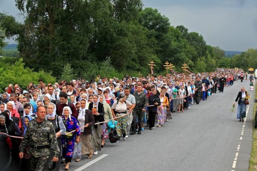 Крестный ход мира приближается к Киеву