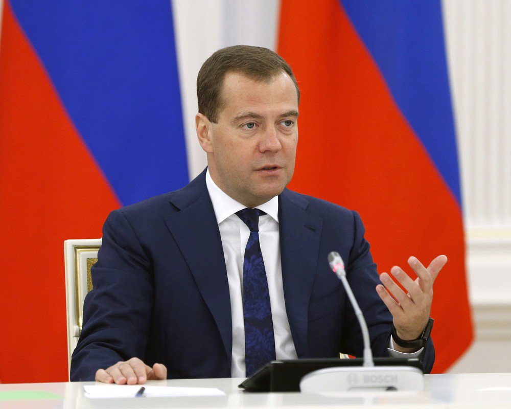 Медведев: нужно поменять всю систему государственного управления