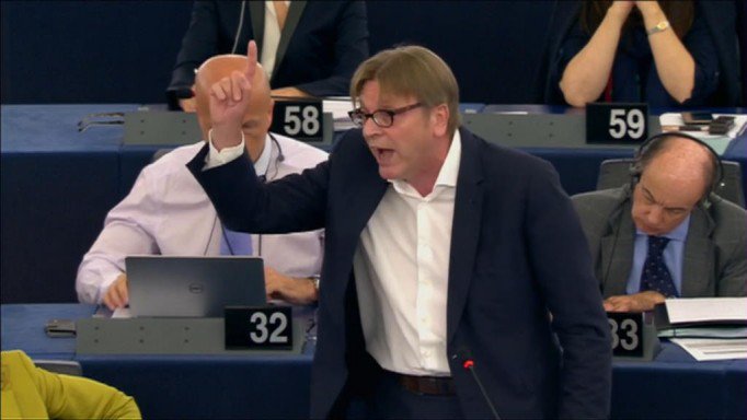 Истерика в Европарламенте: Русские, американцы и турки хотят разрушить ЕС