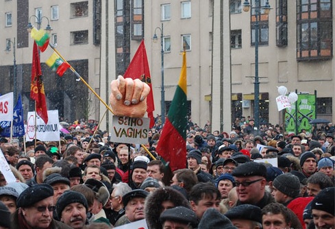 Прибалты за «звезду»: литовцы пошли против русофобоной верхушки