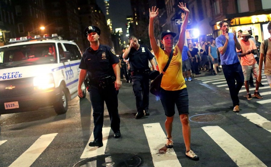 Новые протесты в США: американская полиция отстреливает безоружных граждан