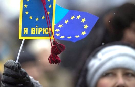 Reuters узнало о требовании Гааги лишить Украину финансовой помощи ЕС