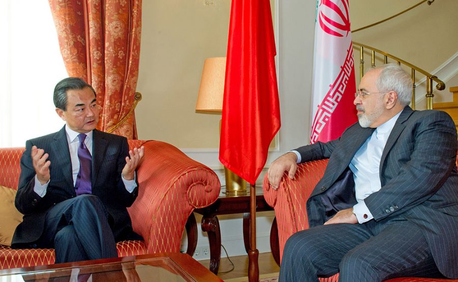 Китай поддержал Иран, выступивший с критикой Вашингтона