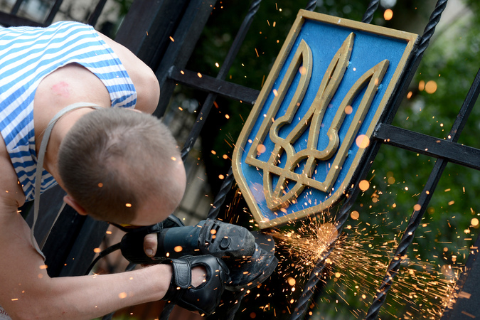 Украина рассыпается на части: Закарпатье идёт по стопам Луганска и Донецка