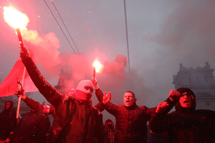 Заткнули рты: в Польше избили украинцев, считавших, что Львов — это Украина