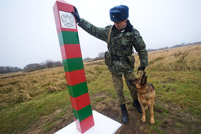 РФ восстанавливает границу с Беларусью: там ожидается «оранжевая революция»