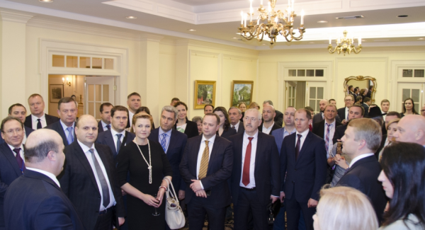 Украинскую делегацию на приёме у Трампа в Вашингтоне приняли за монголов