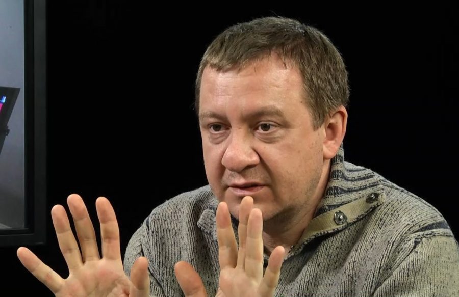 Сбежавший из РФ журналист Муждабаев запретил русским обижаться на русофобию