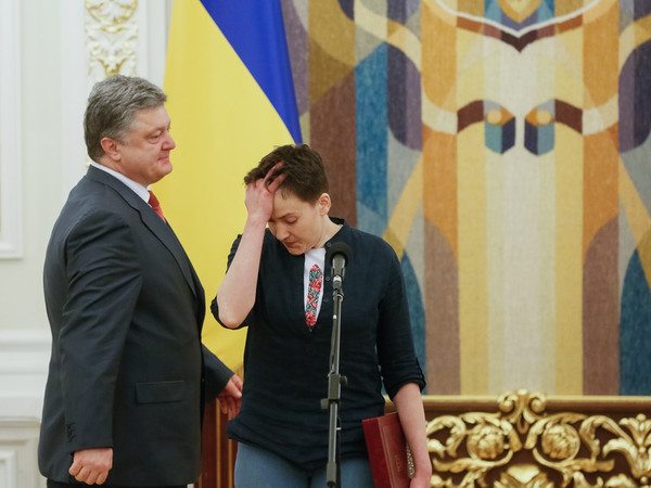 Надежда Савченко "поперла" против Порошенко