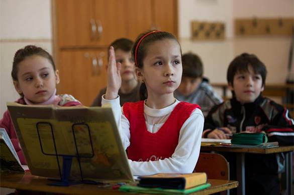 В Прибалтике к войне с Россией готовят даже школьников
