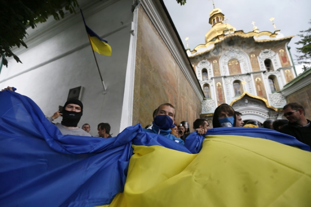 Бесовская глава Украины: как Майдан борется с православием