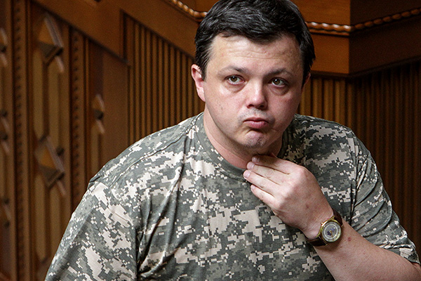 Семенченко публично унизил Порошенко: "вам плевать на украинский народ"