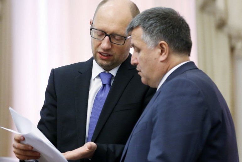 Бежать некуда: в ЕС выносят обвинительные приговоры украинским чиновникам