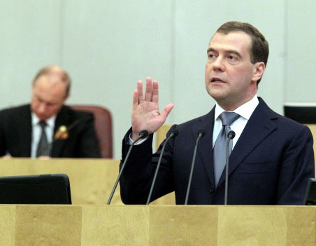 Сначала – вместо Путина Медведев, потом – еще более прозападная марионетка…
