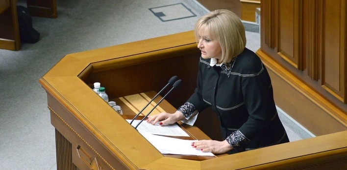Супруга Юрия Луценко Ирина будет представлять Петра Порошенко в парламенте