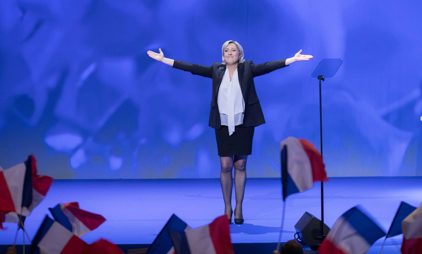 Марин Ле Пен станет президентом Франции только после Макрона