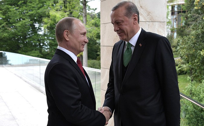 Встреча в Сочи: Эрдогану удалось не наступить на турецкие помидоры