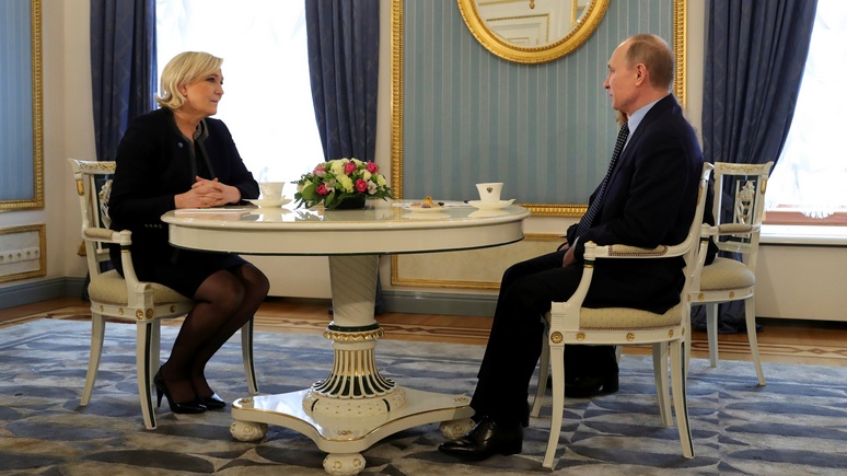 FT: связи с Путиным укрепили позиции Ле Пен как глобального лидера
