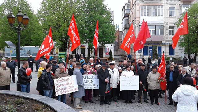 В Виннице националисты напали на пенсионеров, вышедших на демонстрацию