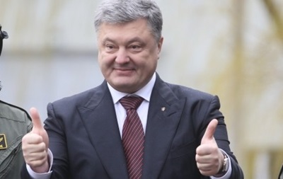 Неопрятный президент: почему Порошенко ходит в мятом пиджаке